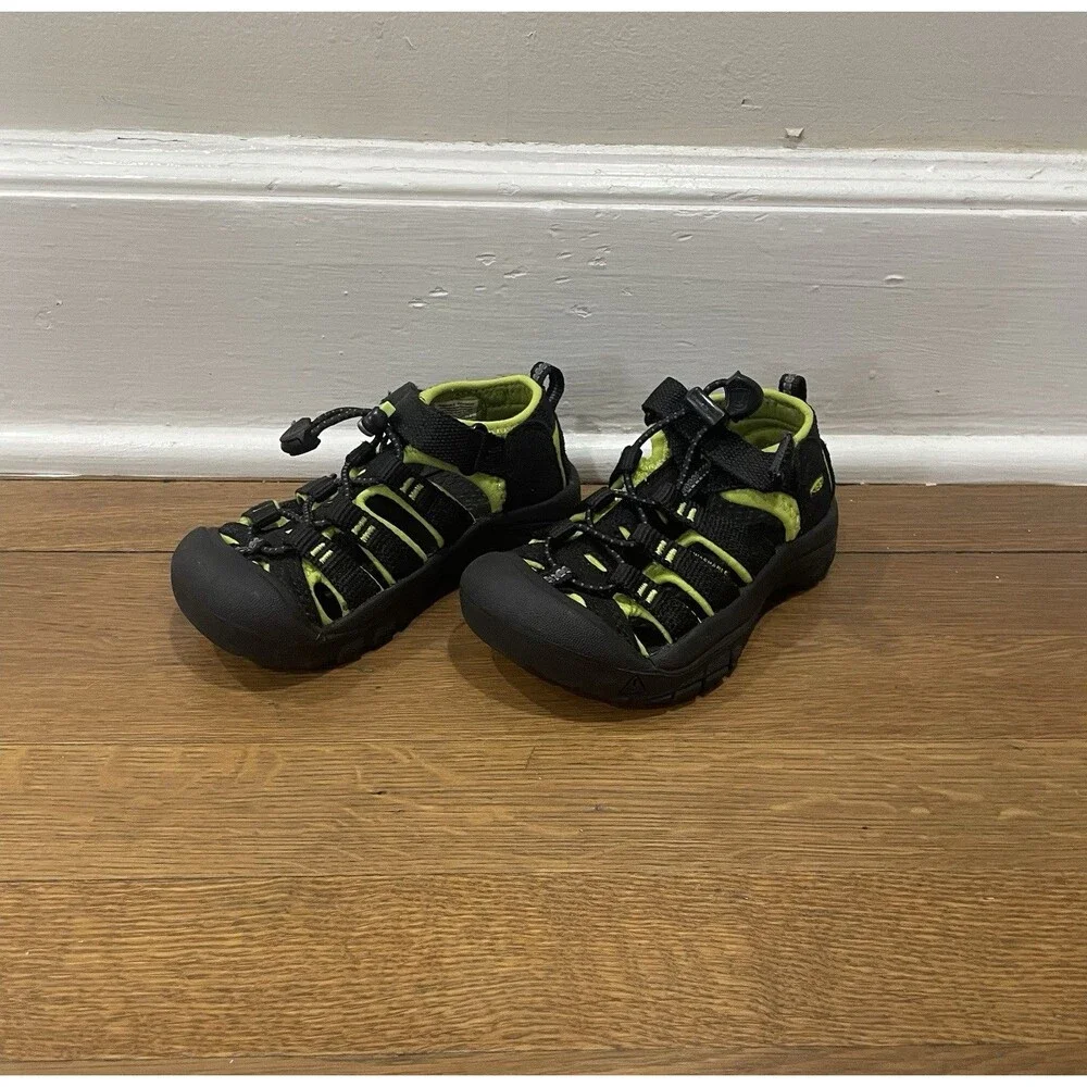 Keen Newport H2 Kid’s Outdoor Sandals In Green/Black Sz 10 Gorpcore Hiking
